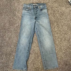 Levi’s ribcage straight blue jeans